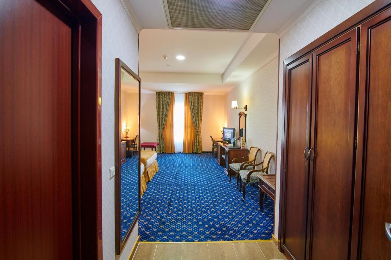 Grand Hotel Victory Актау Екстериор снимка