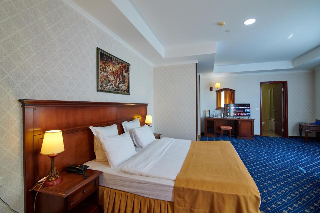 Grand Hotel Victory Актау Екстериор снимка