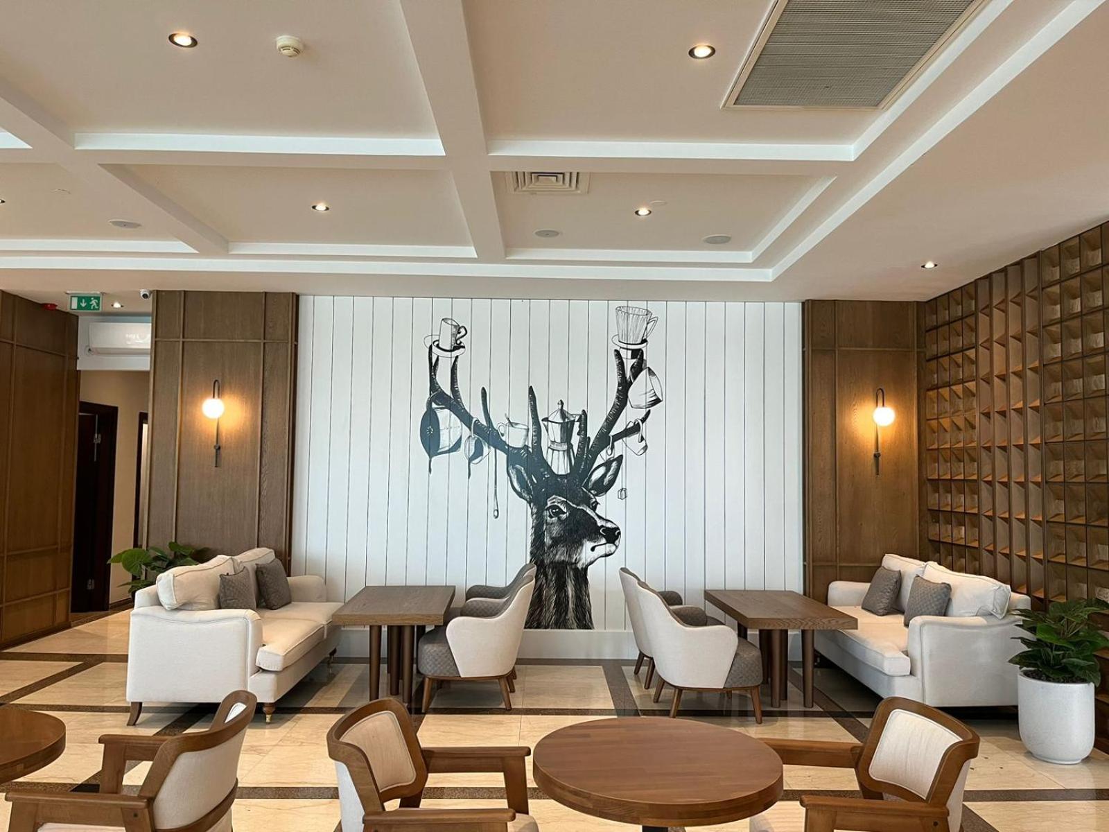 Grand Hotel Victory Актау Екстериор снимка The lounge at the airport