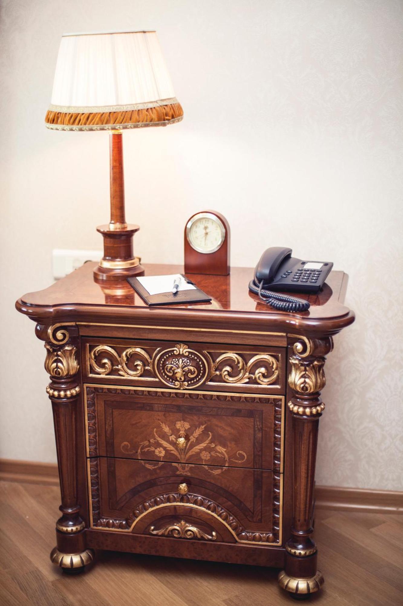 Grand Hotel Victory Актау Екстериор снимка A nightstand
