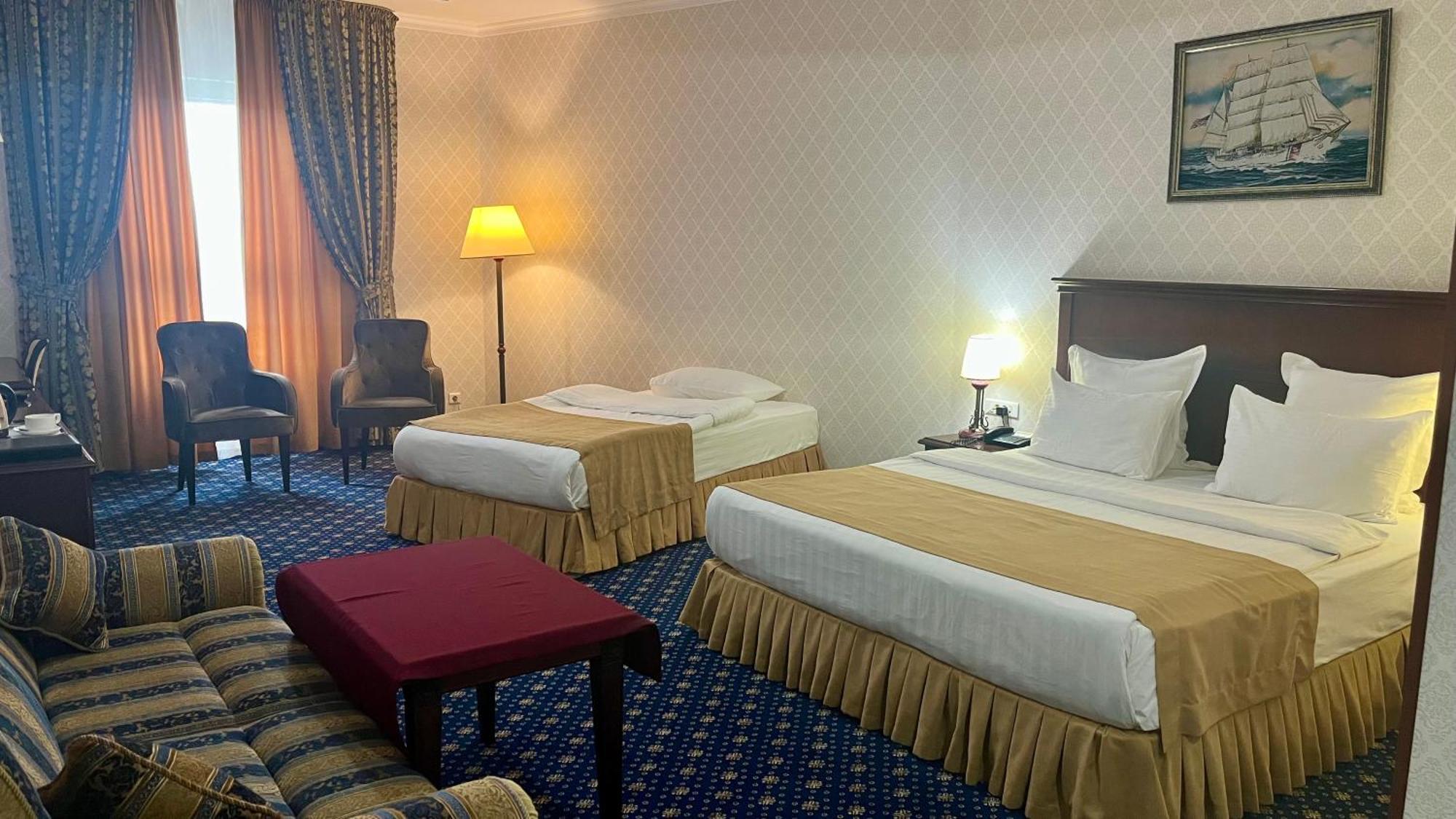 Grand Hotel Victory Актау Екстериор снимка