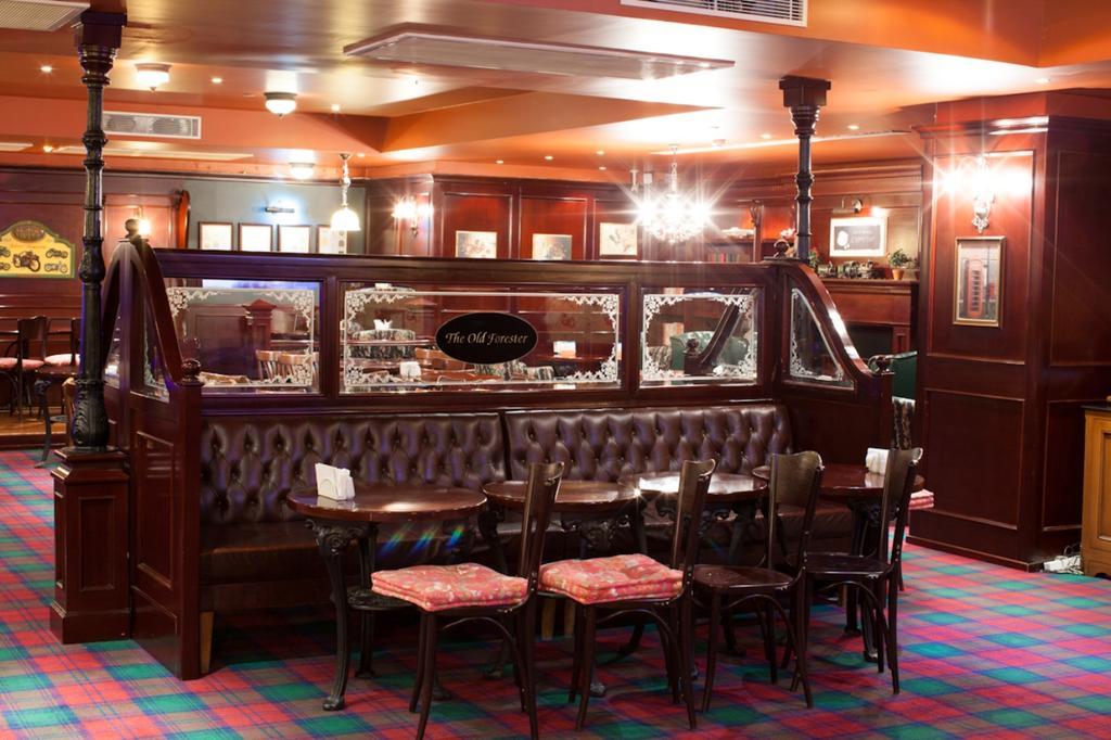 Grand Hotel Victory Актау Екстериор снимка Interior of the restaurant